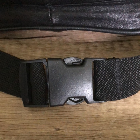 -- Leather Belt Pack — - Picture 6 of 7